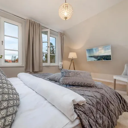 Traumhaus Unter Reet Deluxe *